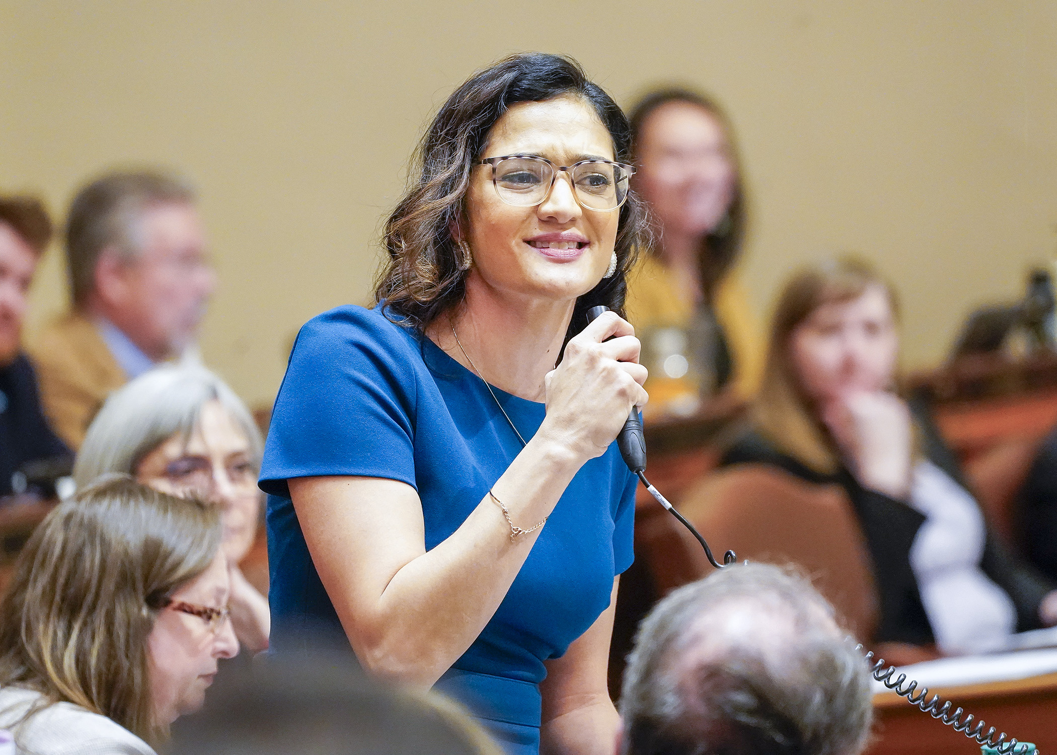 Rep. María Isa Pérez-Vega presents the early education policy bill on the House Floor April 4. (Photo by Andrew VonBank)